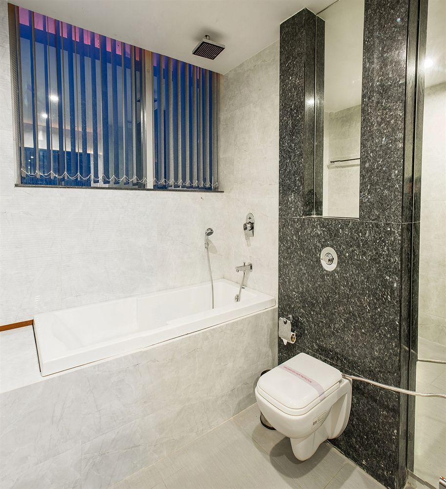 Hotel Narula'S Aurrum Amritsar Exterior foto